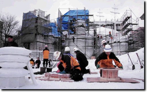 木型から雪像の部分作り
