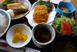 昼食
