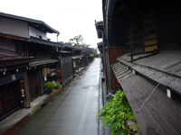 朝の町並み